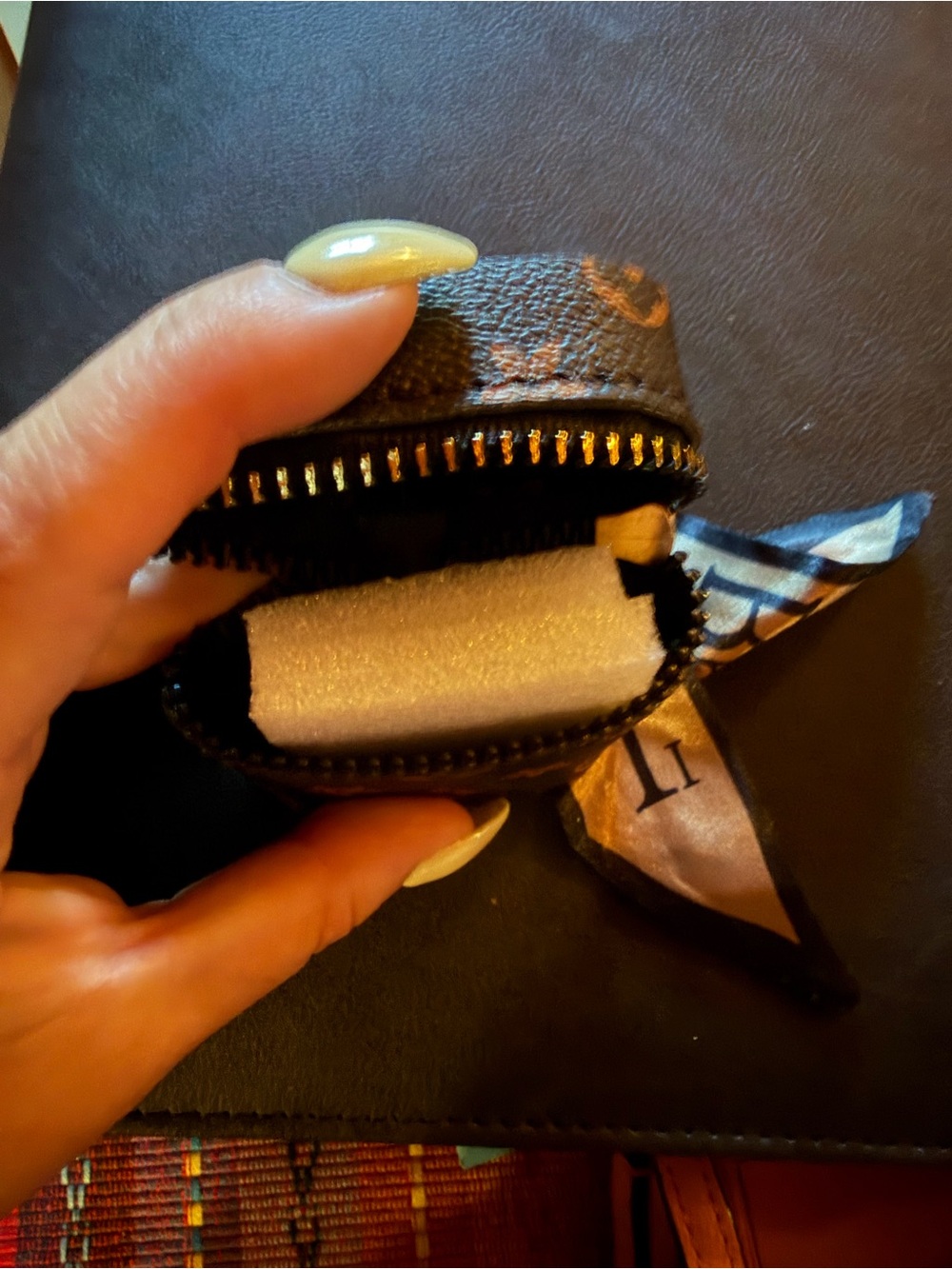 Unbranded Monogram Brown Leather Shoulder Pouch with Scarf Accent New in Package - Picture 4 of 5